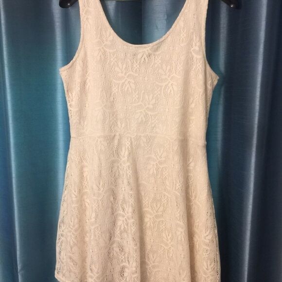 White Lace Metaphor Dress!!!- NWOT! - Picture 4 of 5
